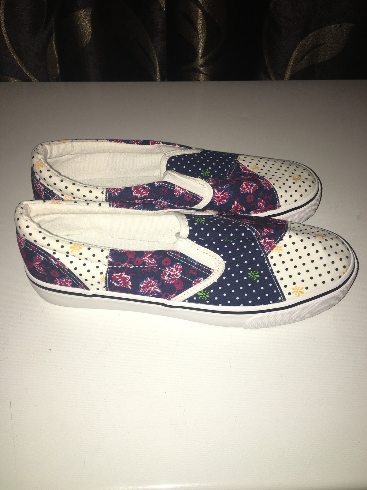 Adokoo Floral Print Slip-Ons